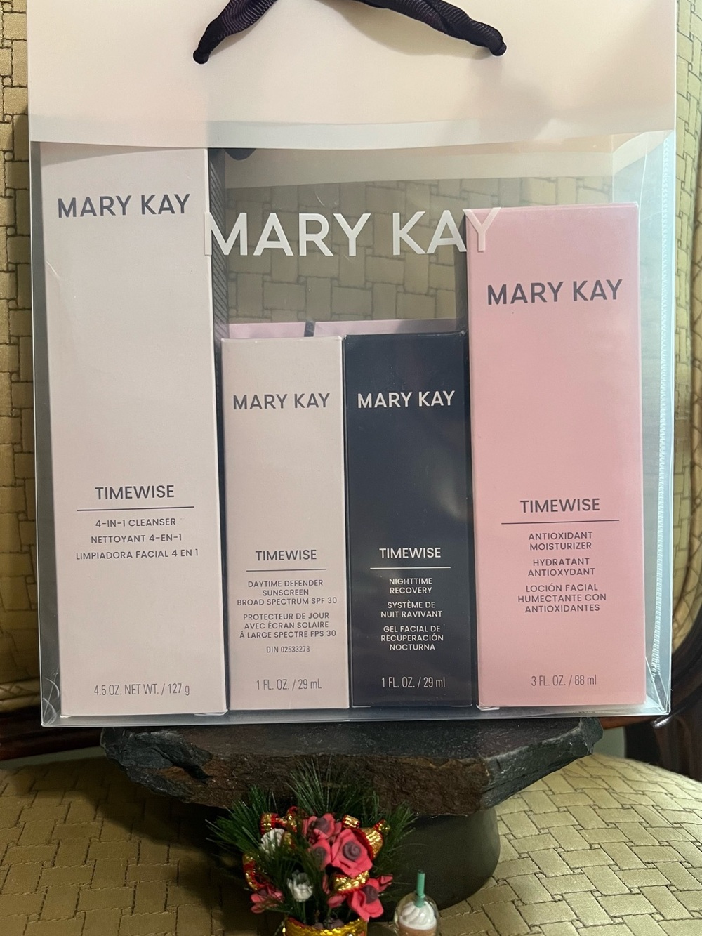 MARY KAY SET TimeWise 4-in-1 Facial Cleanser brand new in the box